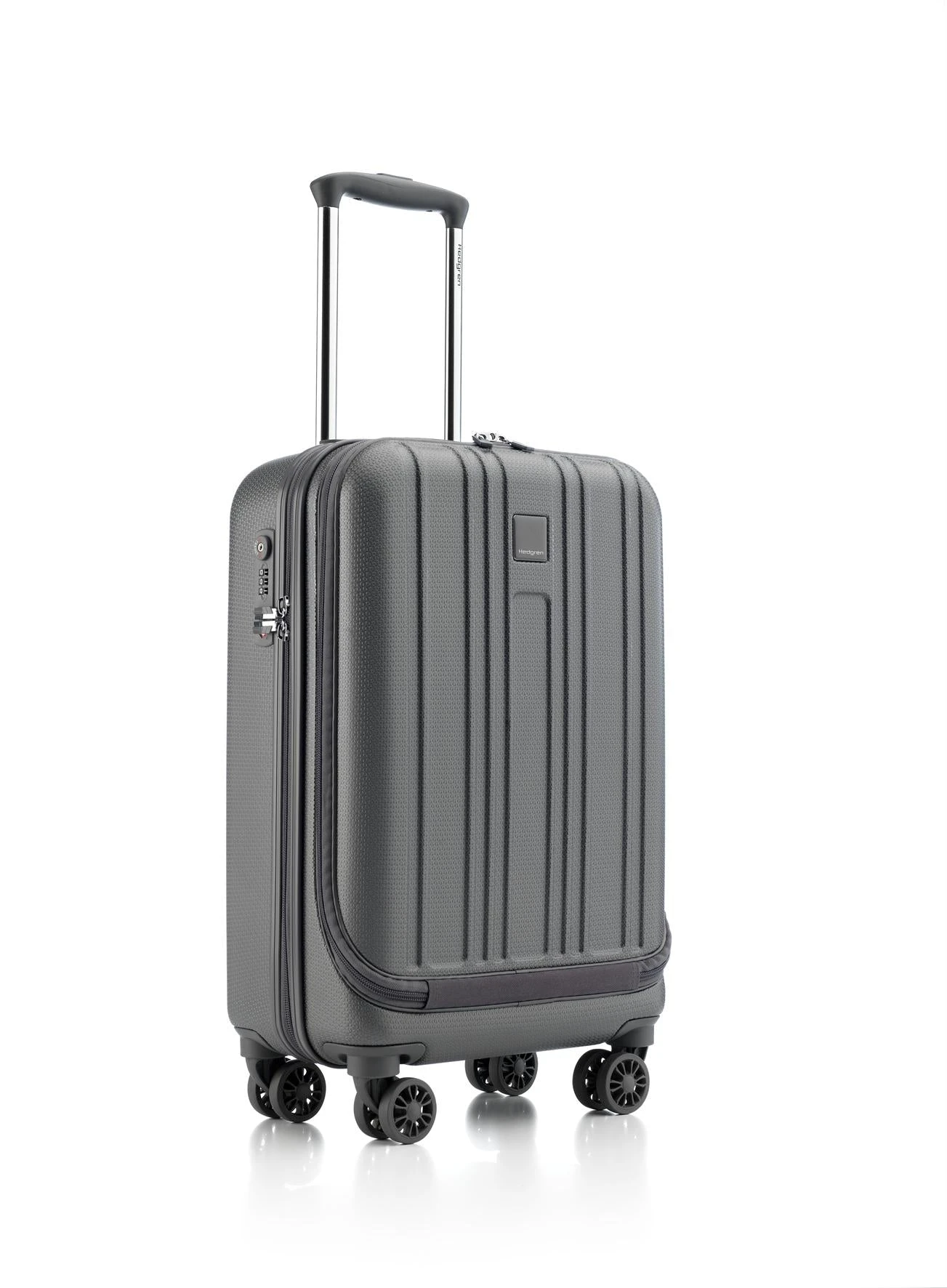 Boarding Small Carry On Luggage 10 Boarding Small Carry On Luggage - Image 10