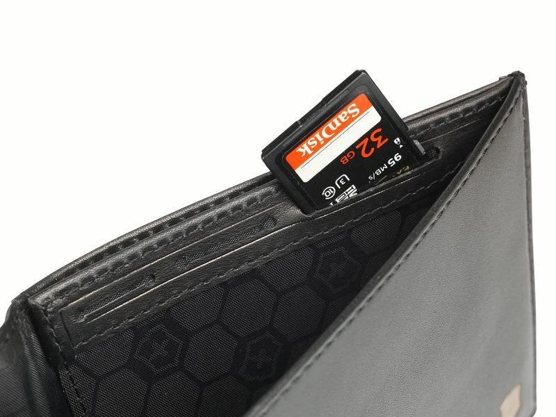 Altius Edge Pythagoras Leather Deluxe Bi-Fold Organizer W/RFID 5 Altius Edge Pythagoras Leather Deluxe Bi-Fold Organizer W/RFID - Image 5