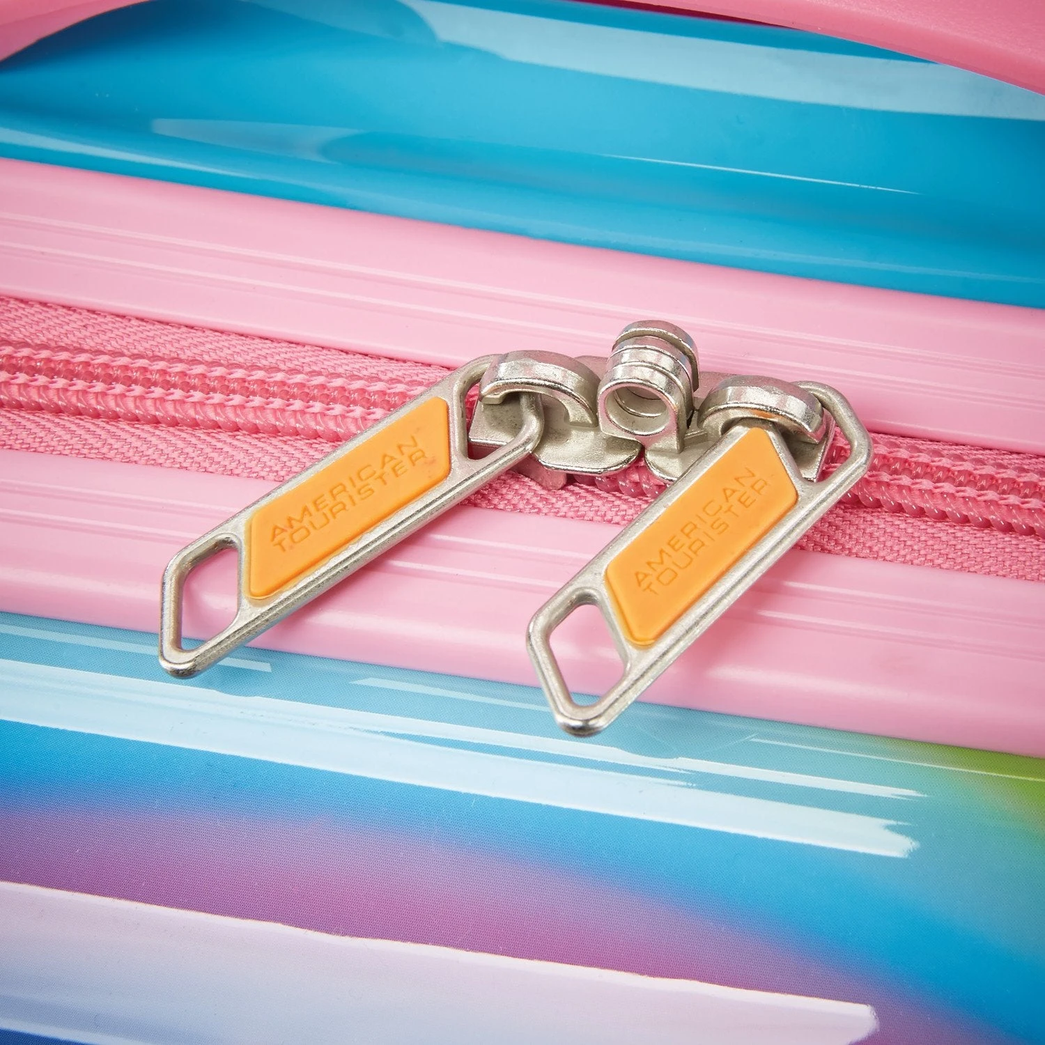 American Tourister Nickelodeon 18" 2-Wheel Hardside Carry-On Luggage 16 American Tourister Nickelodeon 18" 2-Wheel Hardside Carry-On Luggage - Image 16