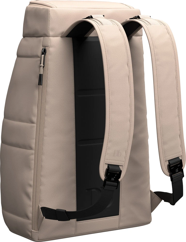 D_b_ Hugger Backpack 20L 4 D_b_ Hugger Backpack 20L - Image 4