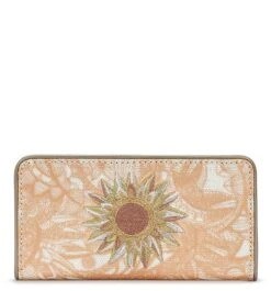 Sakroots Slim Wallet -Selected Fashion Bags Store 28edbe89061bc79dbc60a079ad84700f66c63d4fcce985b169f17dbe54c679ef 388fcb5c ba4a 4b2b 923a 1757c2fa4e9a