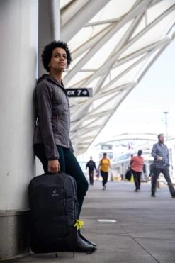 Deuter Aviant Carry On 28 SL -Selected Fashion Bags Store 2f887e669717dcd525725dbee6b13fa18864647a349ca058ec1258be95be927c