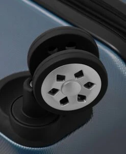 Southbury II 20" Spinner Carry-On Luggage -Selected Fashion Bags Store 3c68b2be98027acfd147beccb6935a24272a251f3fbcba548d3983e161b5255b