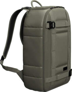 D_b_ Ramverk Backpack, 21L -Selected Fashion Bags Store 9dba3a6c33ce5aa8bc9de00c49bc66c9e5936994ace42139b9719fac27e31037