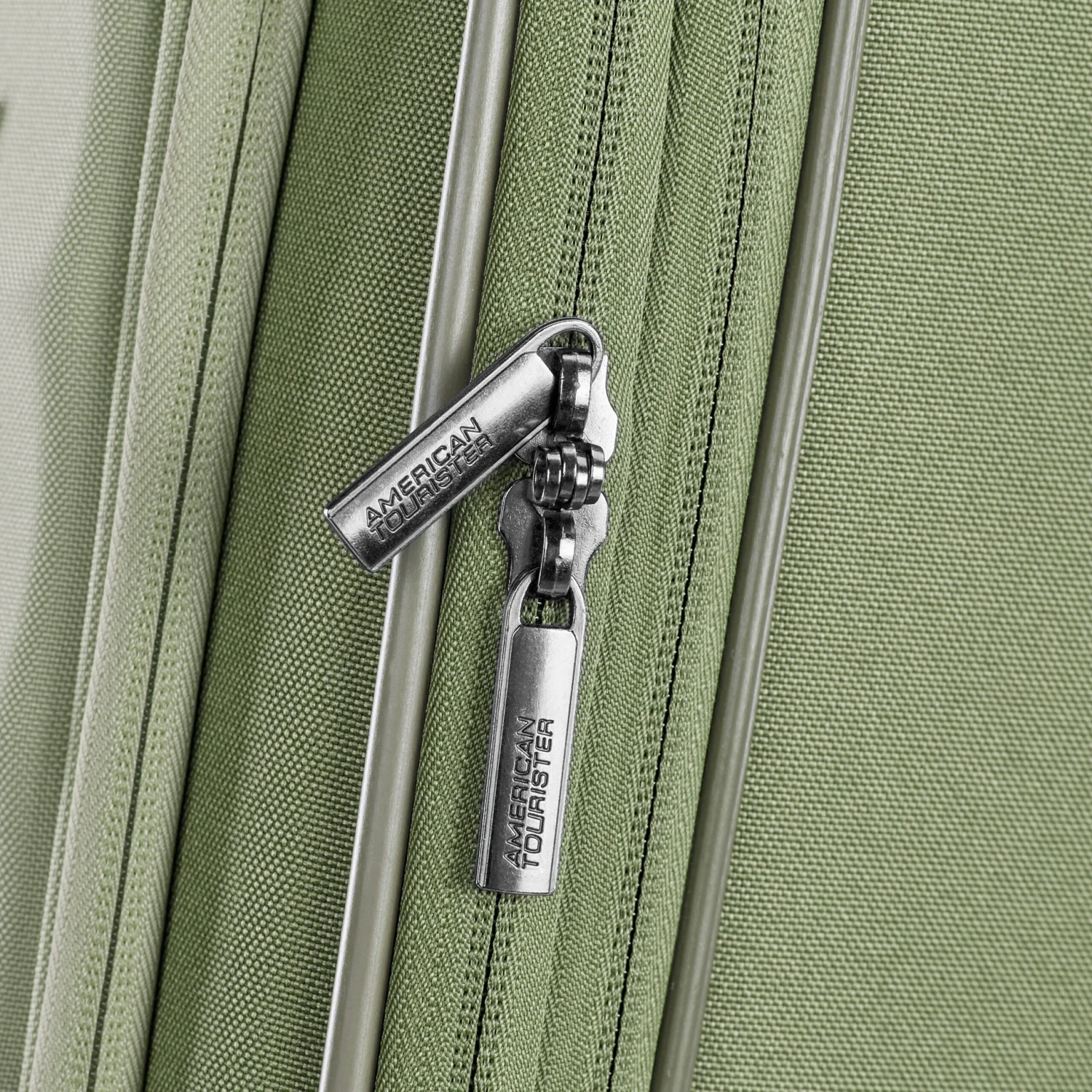 American Tourister Cascade Softside Lightweight Spinner Luggage 6 American Tourister Cascade Softside Lightweight Spinner Luggage - Image 6