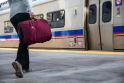 Deuter Aviant Carry On 28 SL -Selected Fashion Bags Store c608ec39669498bd4e627fa12cbc3a2a7d61c87ed1de74987acf225491e27317