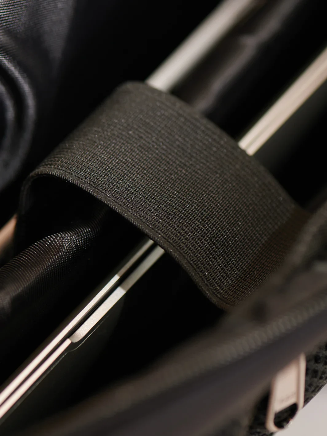 EZRI Elite Backpack 14 EZRI Elite Backpack - Image 14